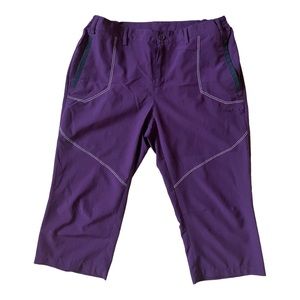 Pierre Cardin Violet Capris Size Medium